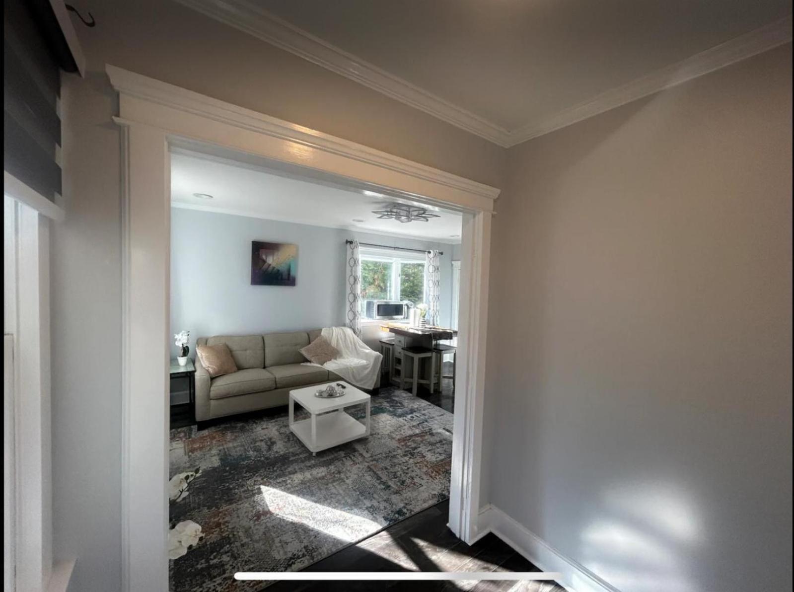 Private Suite In Huntington Station Exterior foto